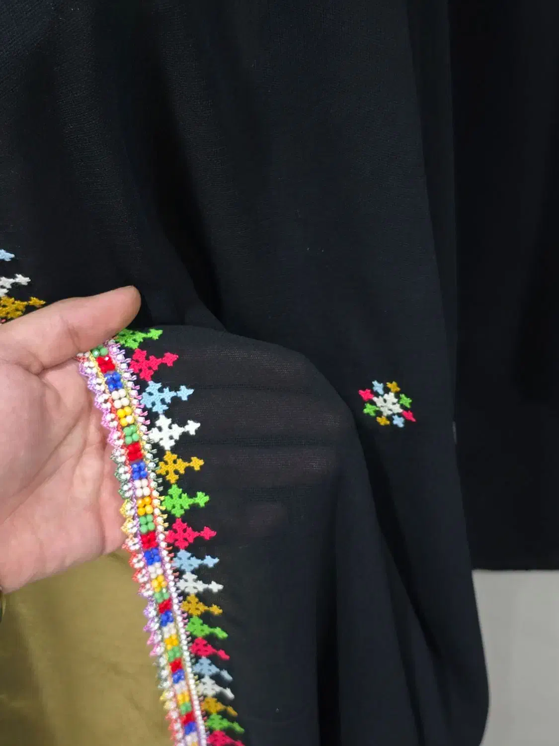 چادر پلیواری و مشکی|لباس|سراوان, |دیوار