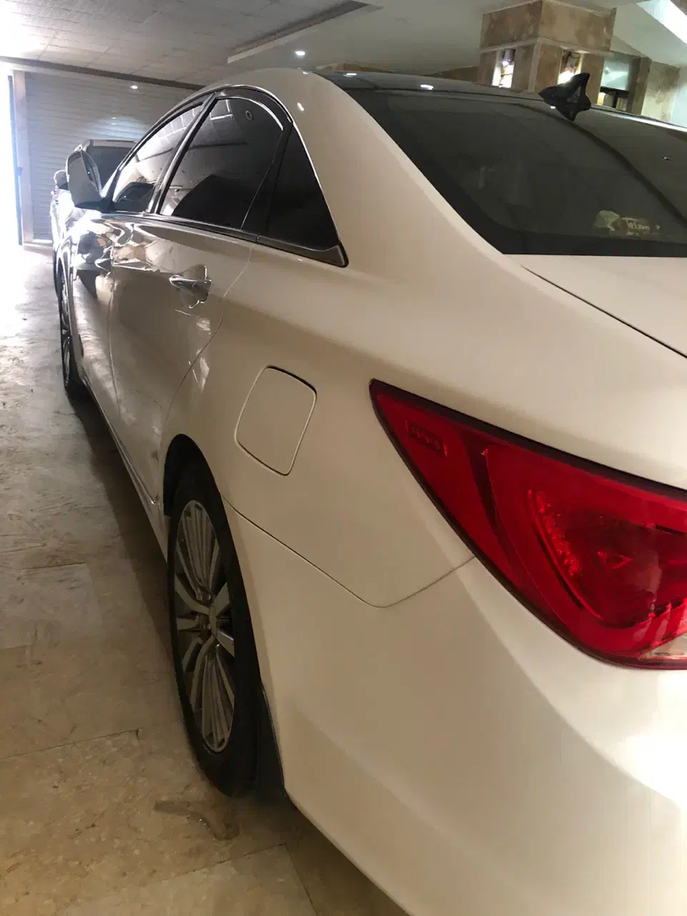 سوناتا ۲۰۱۴ در حد فول ترین نسخه|خودرو سواری و وانت|رشت, منظریه|دیوار