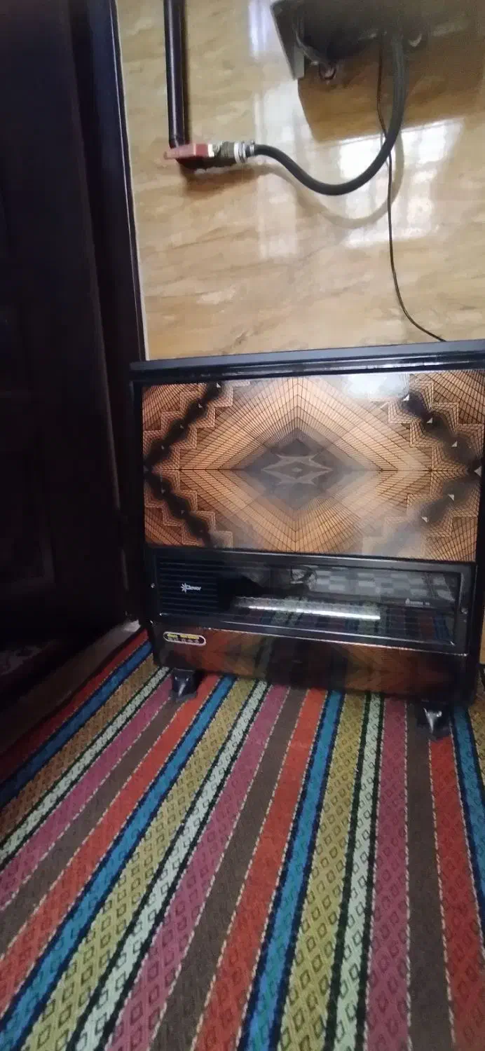 بخاری در حد نو حتی سرویس هم شده|بخاری، هیتر، شومینه|رشت, انصاری|دیوار