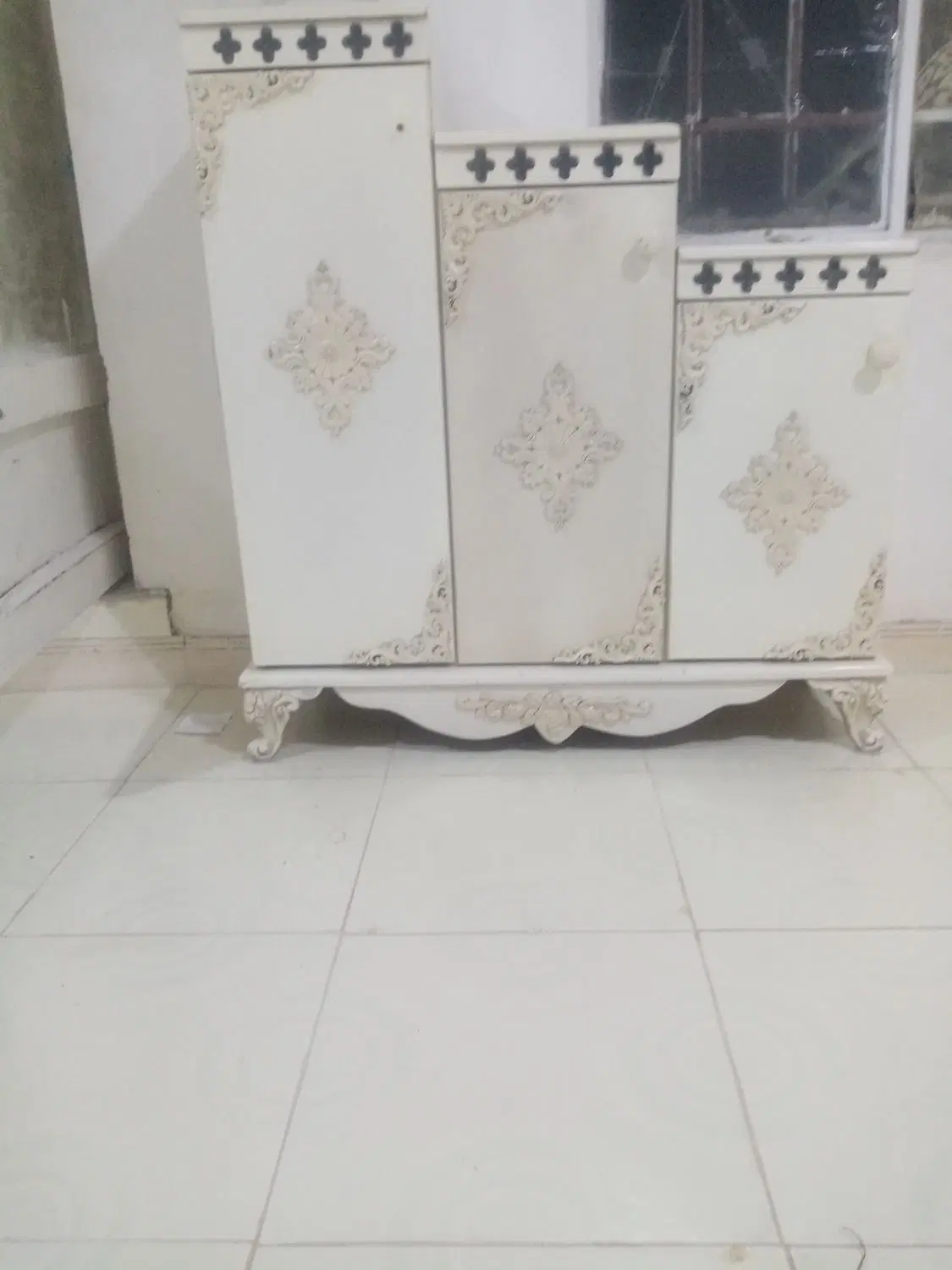 ایینه|آینه|ایلام, |دیوار
