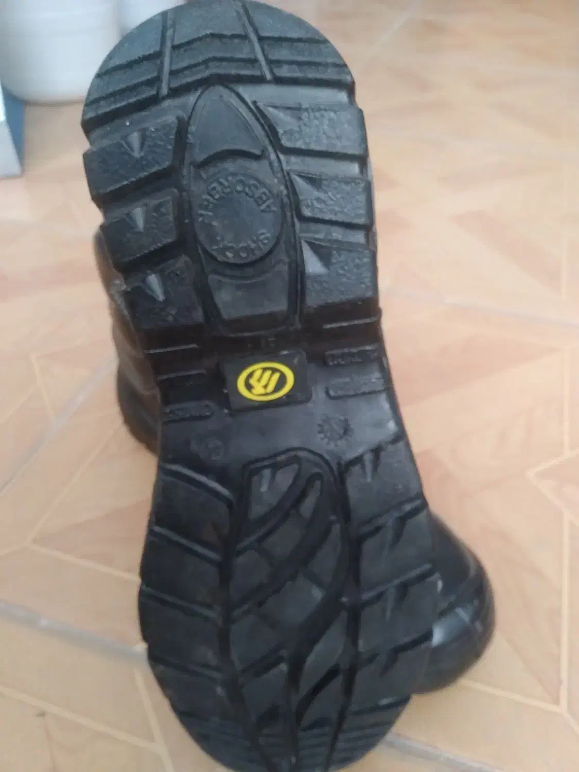 کفش ایمنی اکبند|کیف، کفش، کمربند|اهر, |دیوار