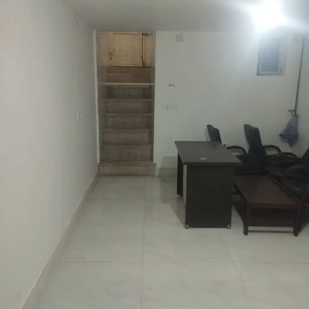 زیر زمین / ۲۵ متری / آراسته ۱۲|اجارهٔ مغازه و غرفه|خرمآباد, |دیوار