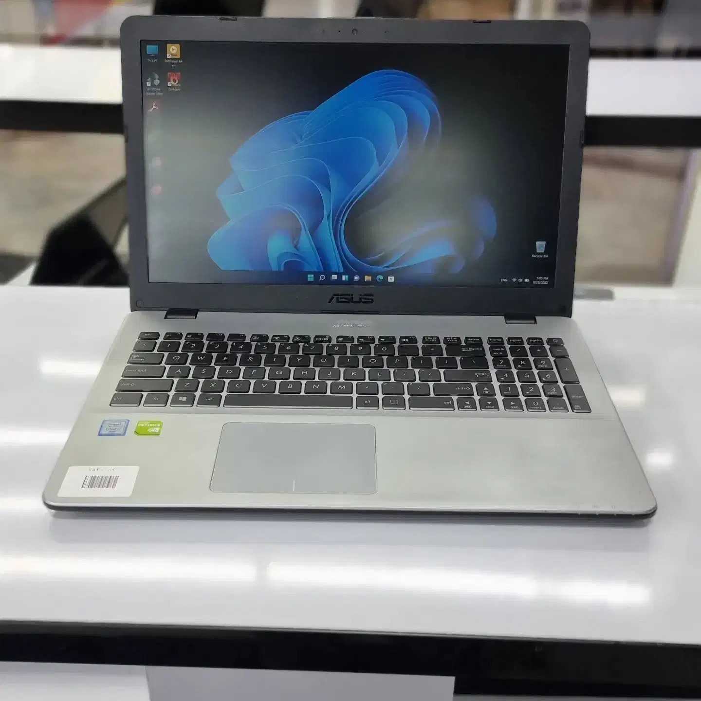 اسوس گرافیک4|رایانه همراه|گراش, |دیوار