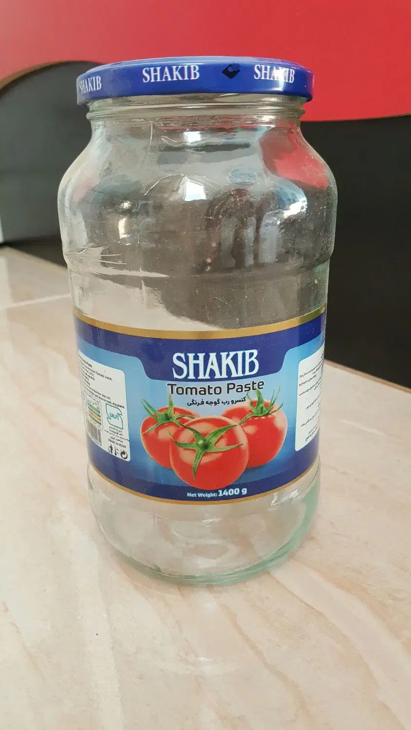 شیشه بزرگ رب یک و نیم کیلویی|ظروف نگهدارنده، پلاستیکی، یک‌بارمصرف|تبریز, |دیوار