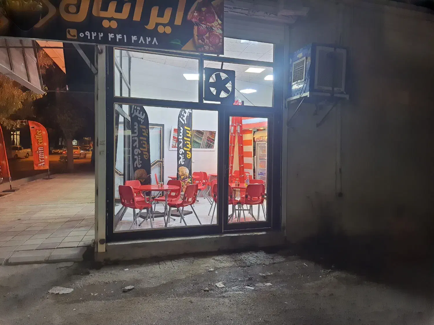 همکارخانوم جهت سالن فست فود|استخدام خدمات فروشگاه و رستوران|کرمانشاه, |دیوار