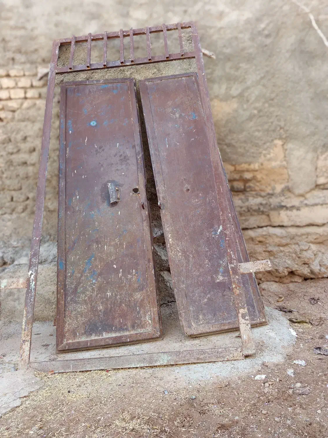 درب حیاط|مصالح و تجهیزات ساختمان|نورآباد, |دیوار