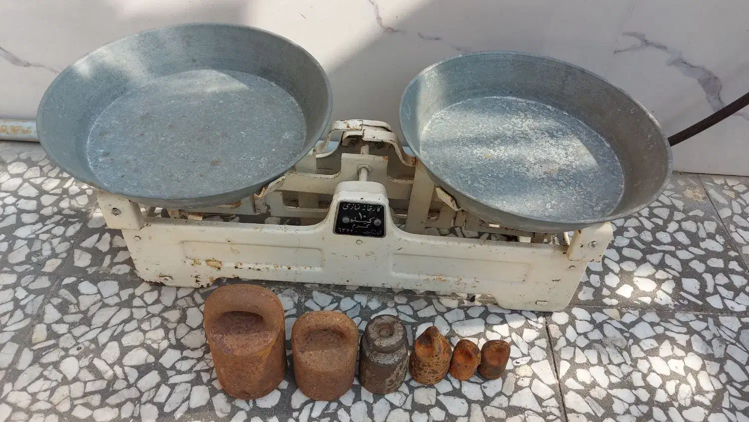 ترازو سنگی|ابزارآلات|رشت, تازه آباد|دیوار