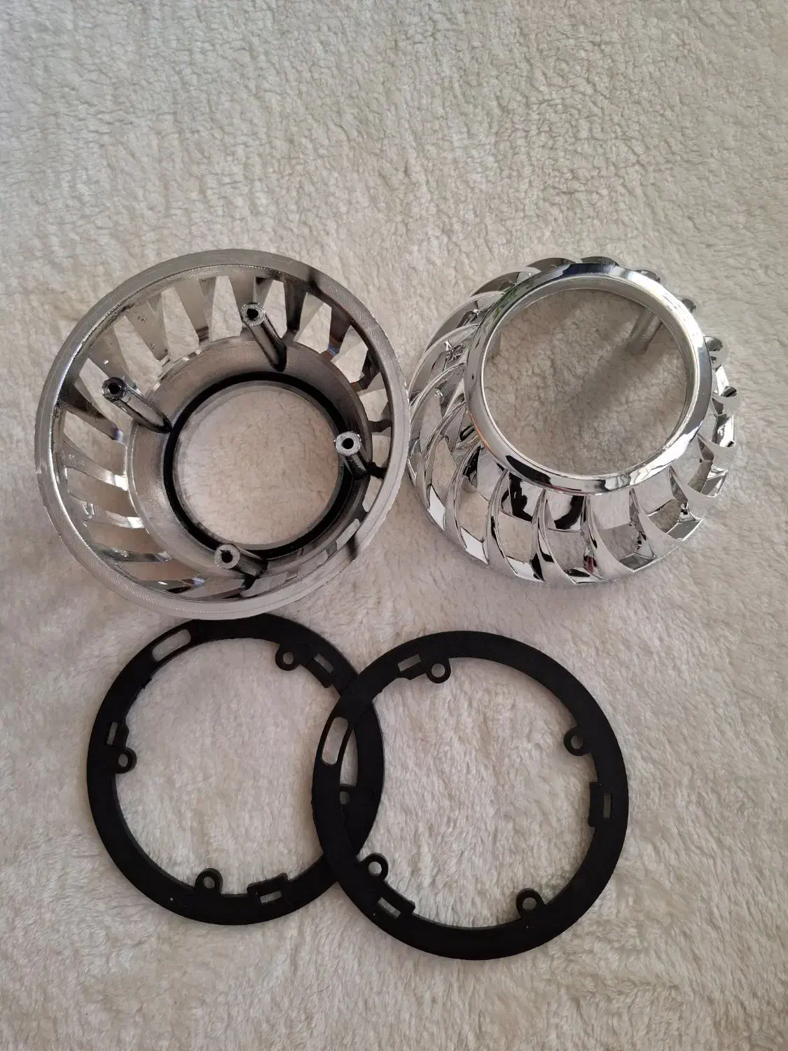 فرِیم لنز ۲.۵ اینچ چراغ خودرو|قطعات یدکی و لوازم جانبی|اصفهان, شمس آباد|دیوار