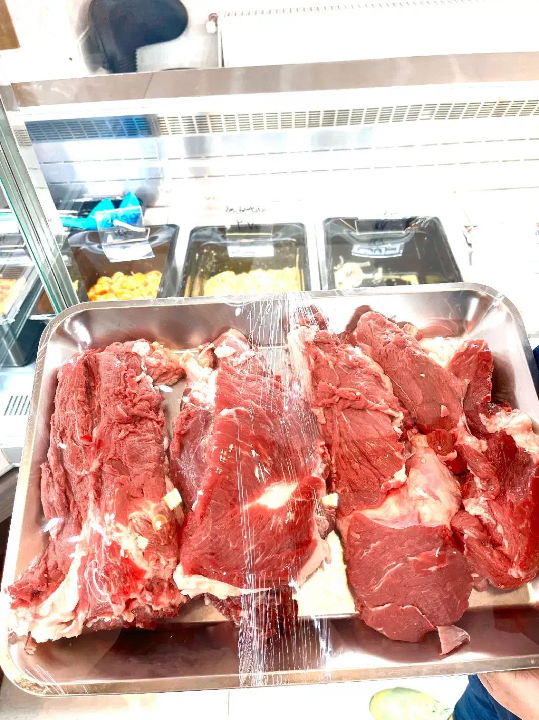 استخدام قصاب حرفه ای|استخدام خدمات فروشگاه و رستوران|ایلام, |دیوار