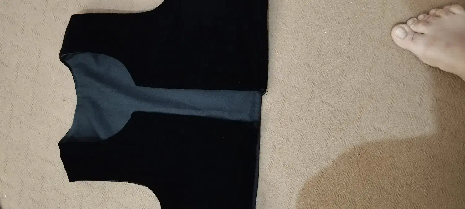 سخمه مخمل نو آماده از خیاطی آوردم کوچک بود|لباس|مریوان, |دیوار