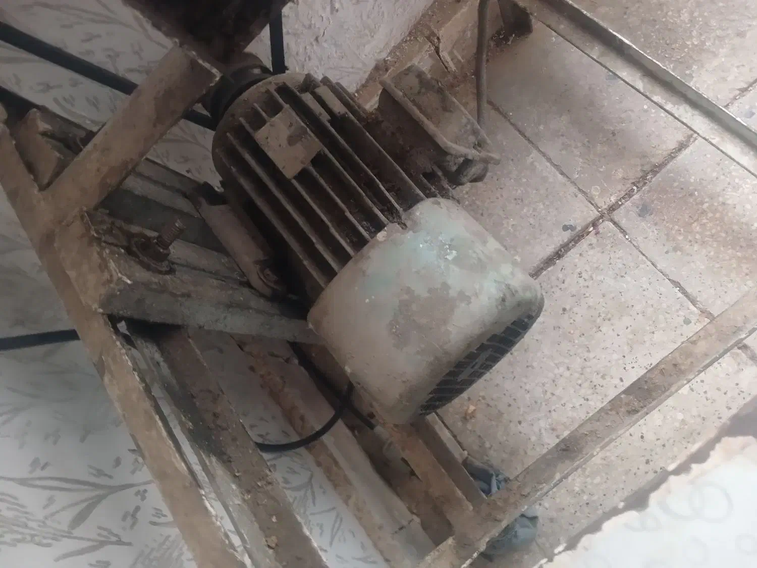 چرخ گوشت فروشی وتمیز|کافیشاپ و رستوران|قوچان, |دیوار