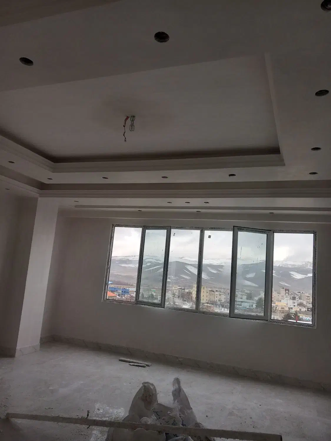 گچکاری لکه گیری رفع زردی بلکا و تعمیرات جزئی و کلی|خدمات پیشه و مهارت|الیگودرز, |دیوار