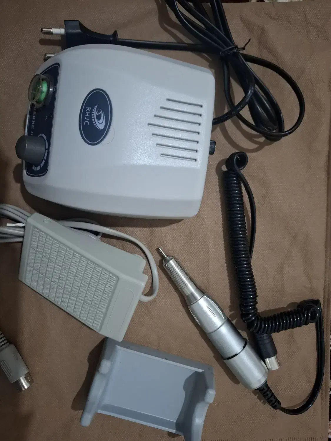 وسایل کاشت ناخن|آرایشگاه و سالن‌های زیبایی|محمدیه-قزوین, |دیوار