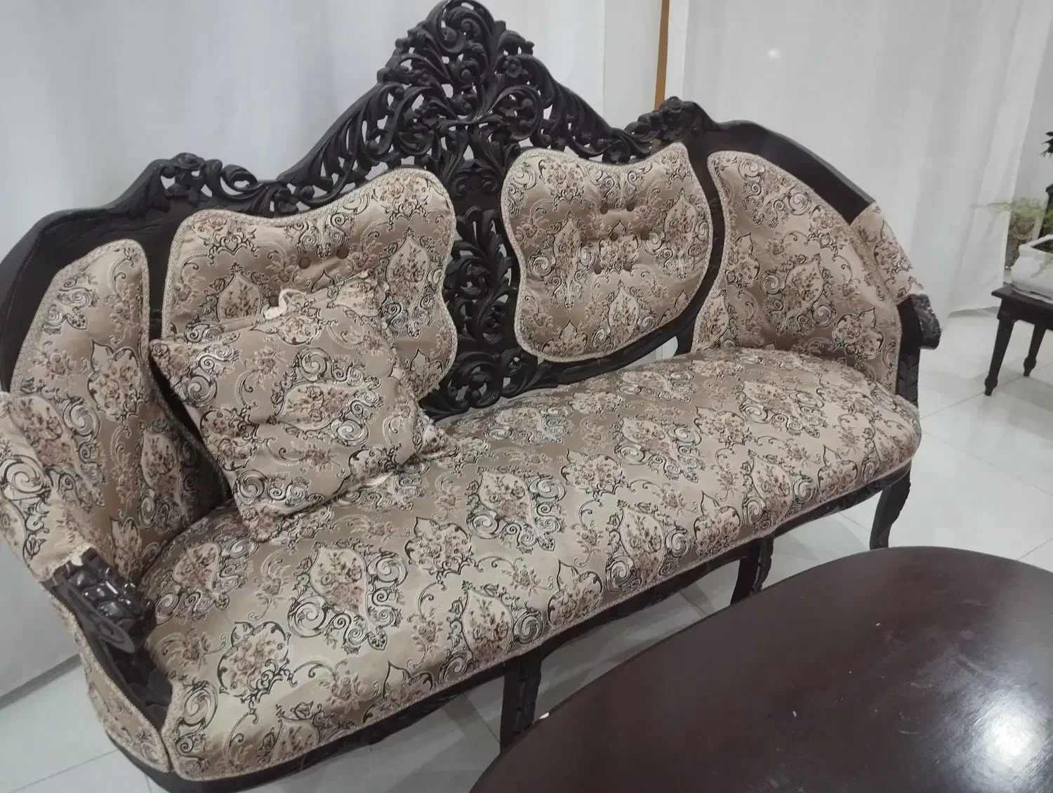 مبل سلطنتی سالم و بدون عیب|مبلمان خانگی و میز عسلی|مهاباد (آذربایجان غربی), |دیوار