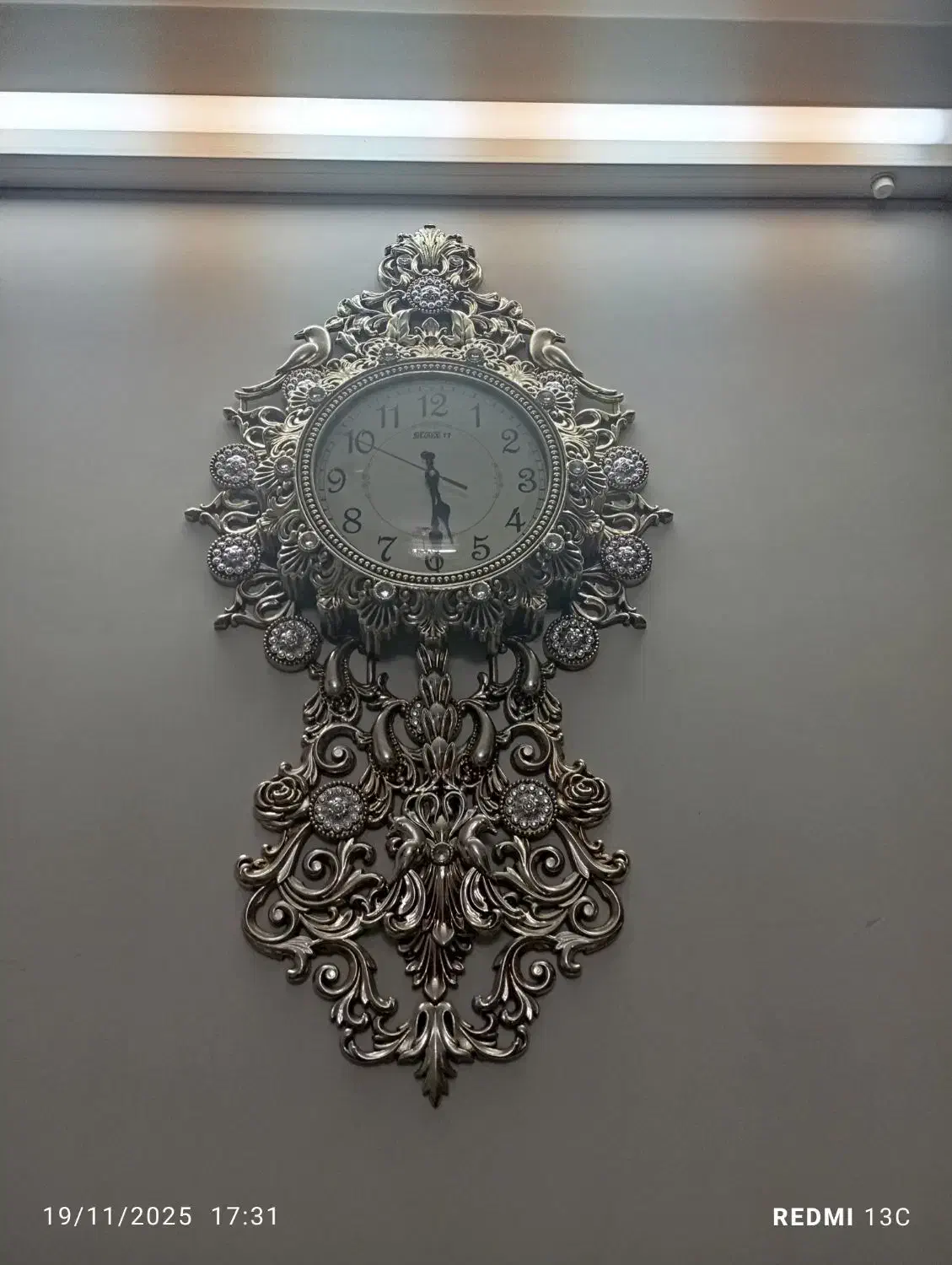 ساعت وتابلو در حد نو|ساعت دیواری و تزئینی|قم, شهر قائم|دیوار