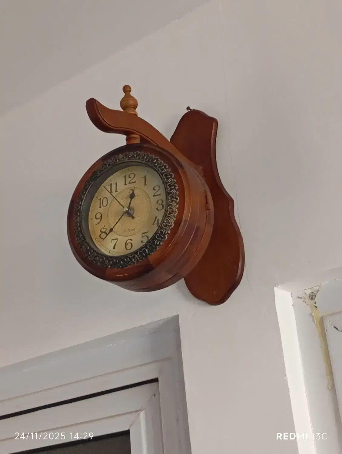 ساعت دیواری دوطرفه چوبی|کلکسیون اشیاء عتیقه|بوشهر, |دیوار