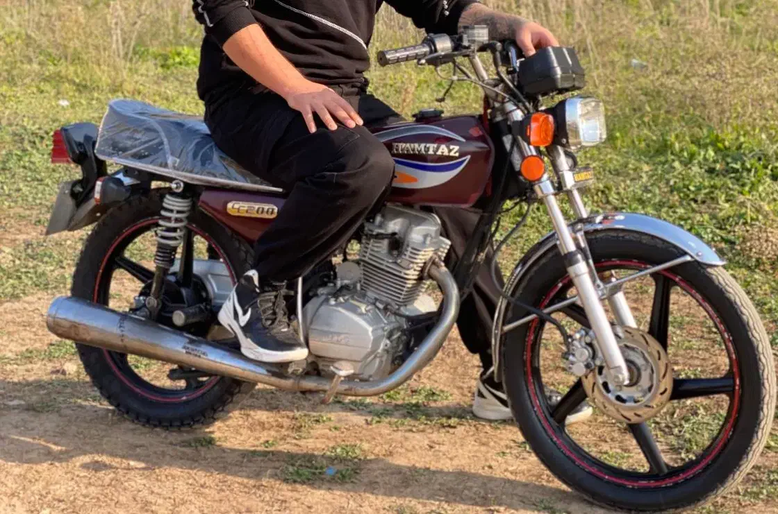 همتاز ۲۰۰ مدل ۹۵|موتورسیکلت|گرگان, |دیوار