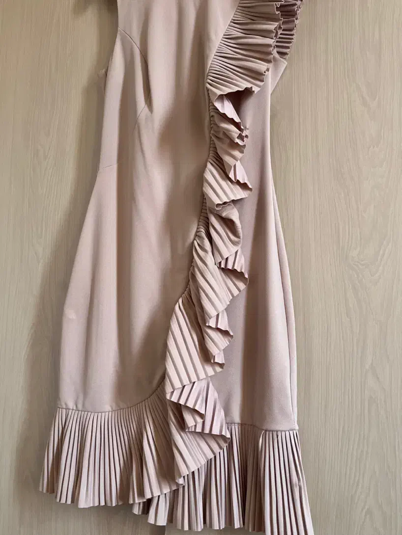 لباس مجلسی ترک|لباس|کرج, جهان‌شهر|دیوار