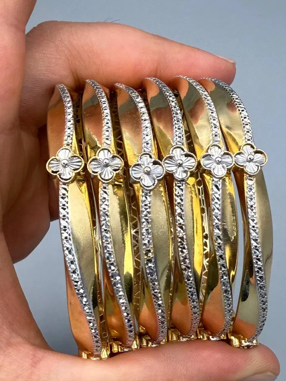 النگو اماراتی ۳ درصد وزن ۷۰.۶۸۰ طلا بدون اجرت|جواهرات|تهران, مهرآباد جنوبی|دیوار