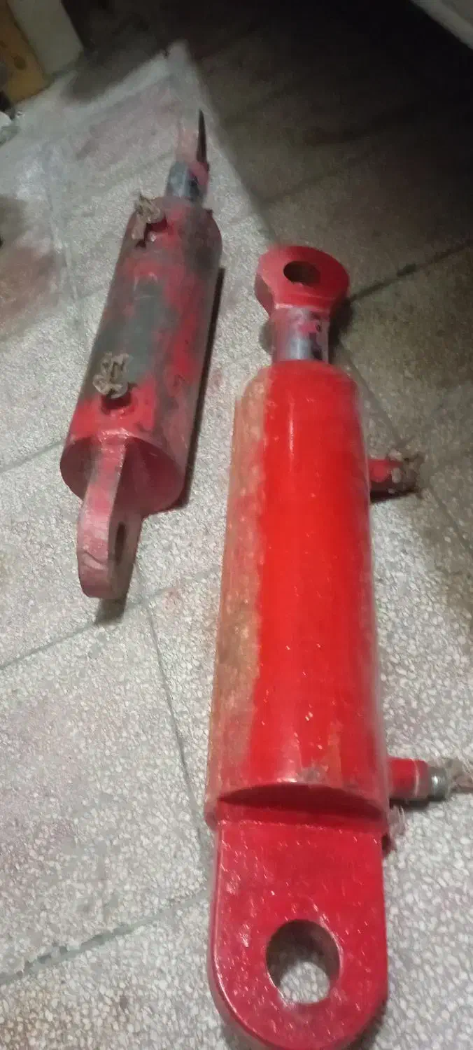 ۲عدد جک هیدرولیک|ماشینآلات صنعتی|میانه, |دیوار