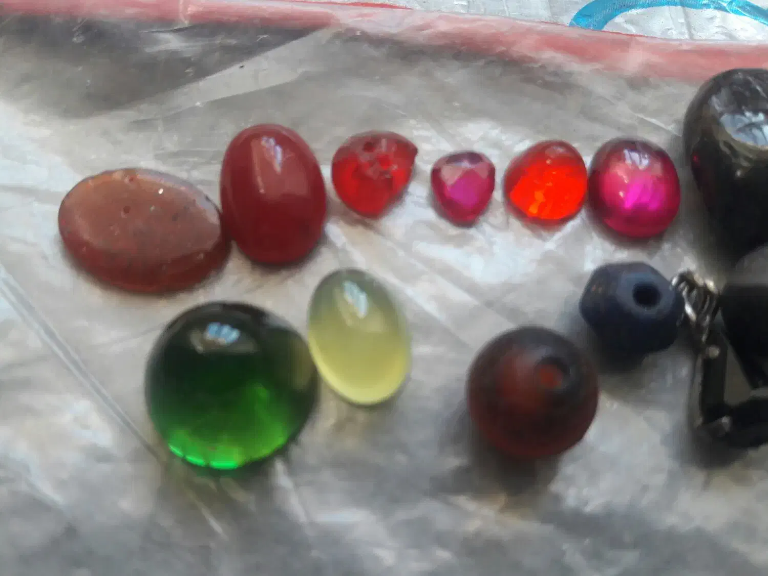 سنگ یاقوت مهره نگین تسبیح عقیق عتیقه و|کلکسیون اشیاء عتیقه|کرمانشاه, |دیوار