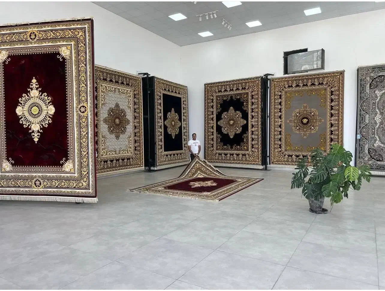 فرش نیایش 1200شانه اصل نخ ترک کد ۹۹۹۹۰|فرش|شیراز, عادل آباد|دیوار