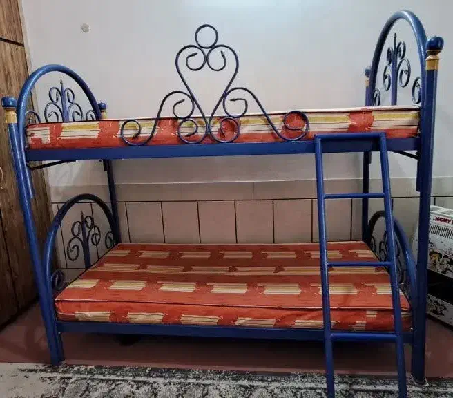 تخت دو طبقه فلزی|تخت و سرویس خواب|جرقویه, |دیوار