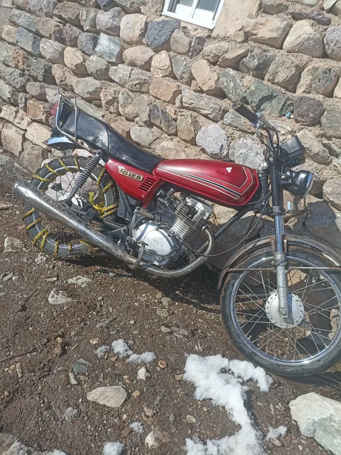 125|موتورسیکلت|سیلوانه, |دیوار