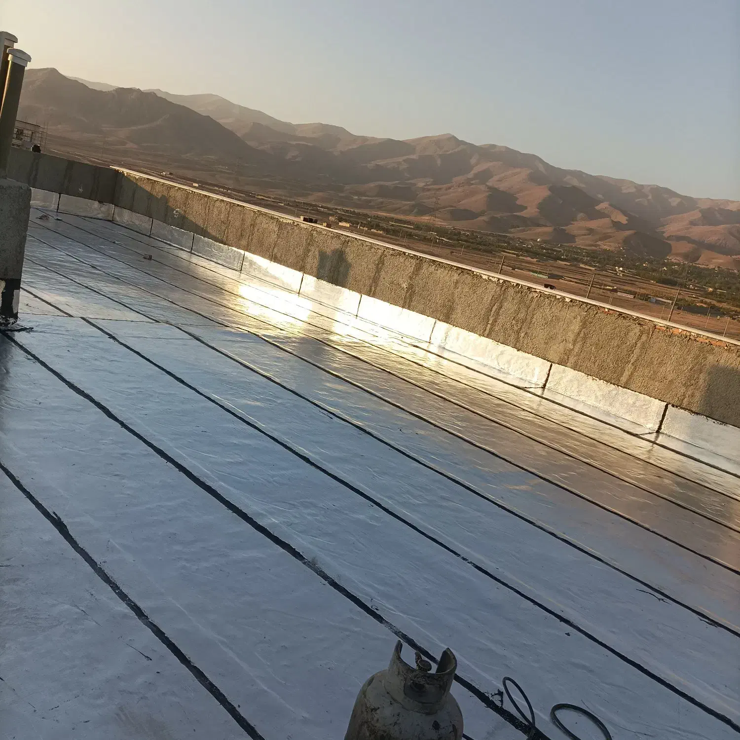 نصب ایزوگام قیرگونی وتخریب ساختمان|خدمات پیشه و مهارت|هشتگرد, شهرک وحدت|دیوار