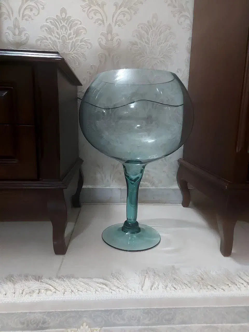تنگ شیشه ای بزرگ|صنایع دستی و سایر لوازم تزئینی|قائن, |دیوار