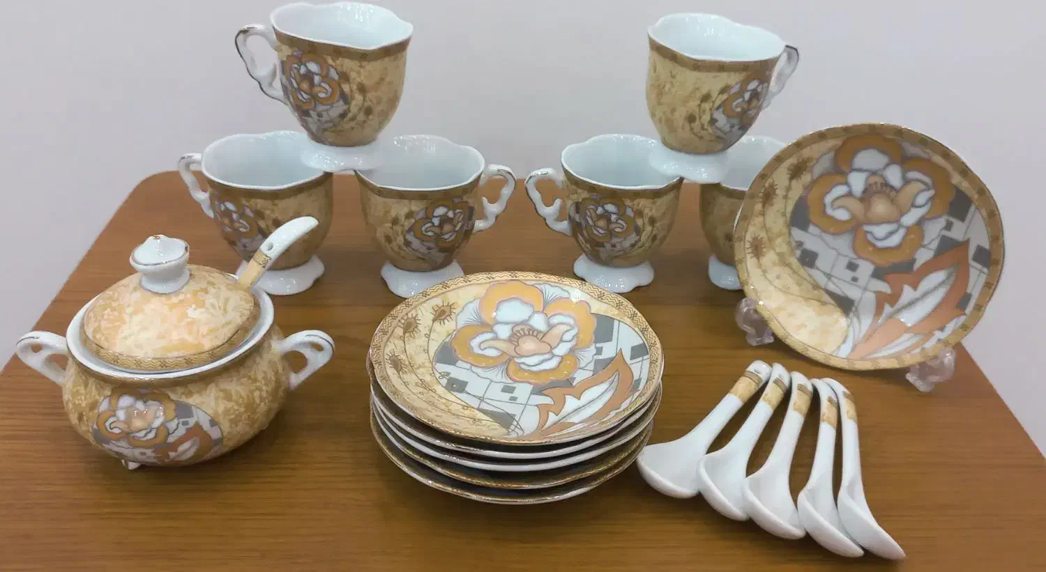 قهوه خوری|سرویس روتختی|آستانه اشرفیه, |دیوار