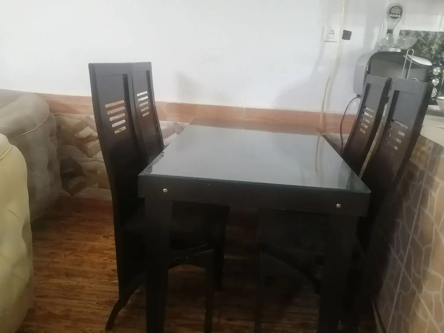 میز غذاخوری 4 نفره|میز و صندلی غذاخوری|گرگان, |دیوار