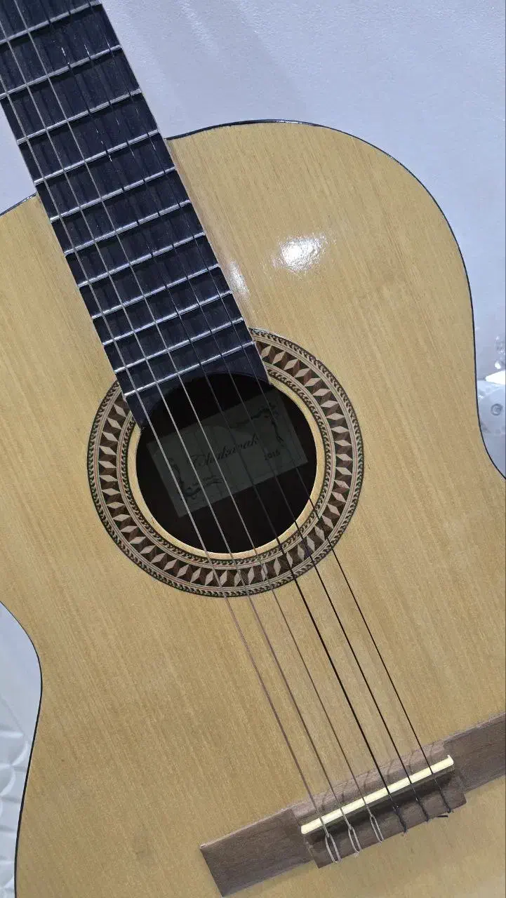 گیتار کلاسیک دست ساز ایرانی چکاوک ۲۰۱۵|گیتار، بیس، امپلیفایر|نسیمشهر, |دیوار