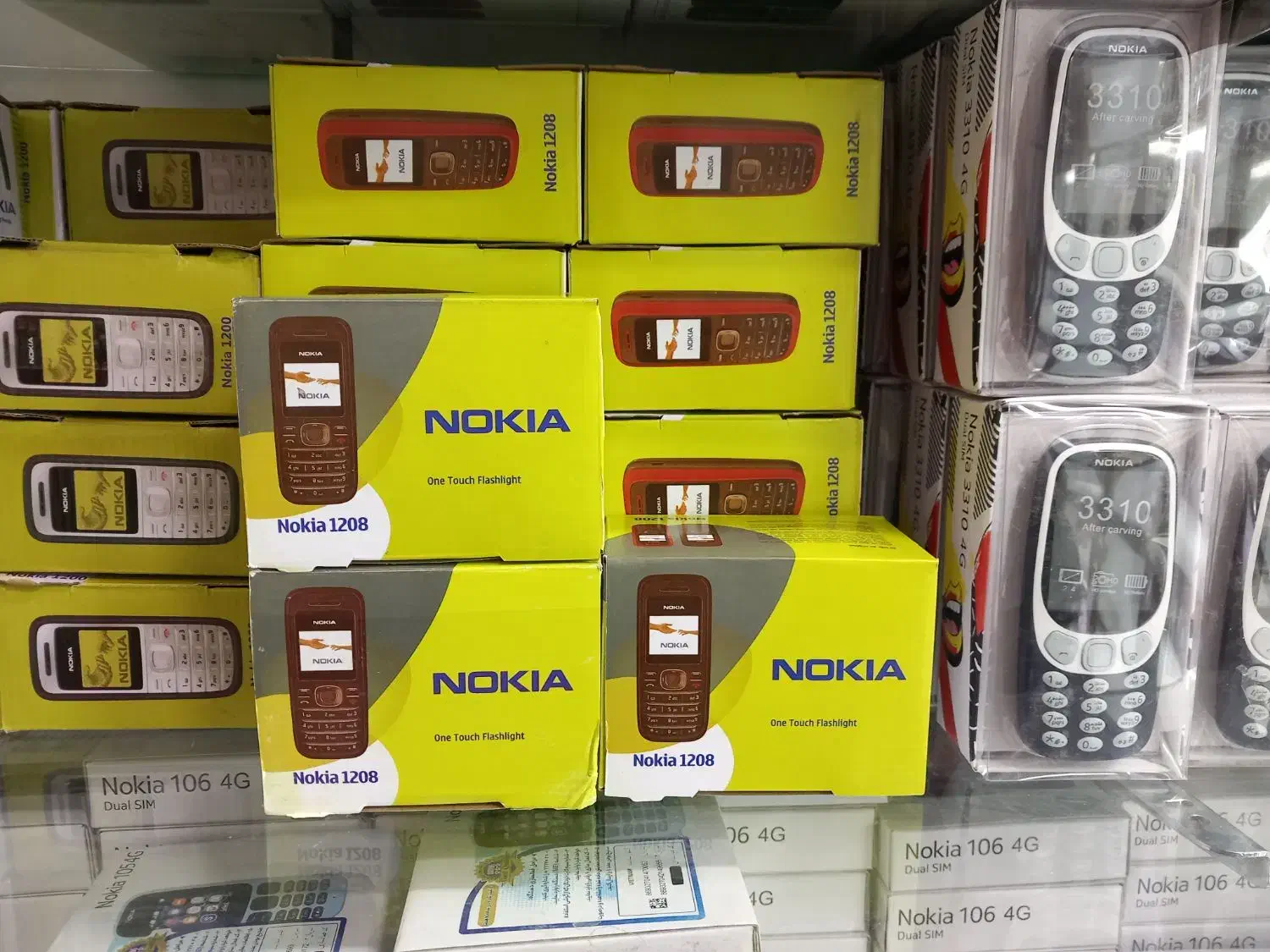 انواع گوشی ساده کلیدی همکاری عمده به قیمت دبی|موبایل|بجنورد, |دیوار