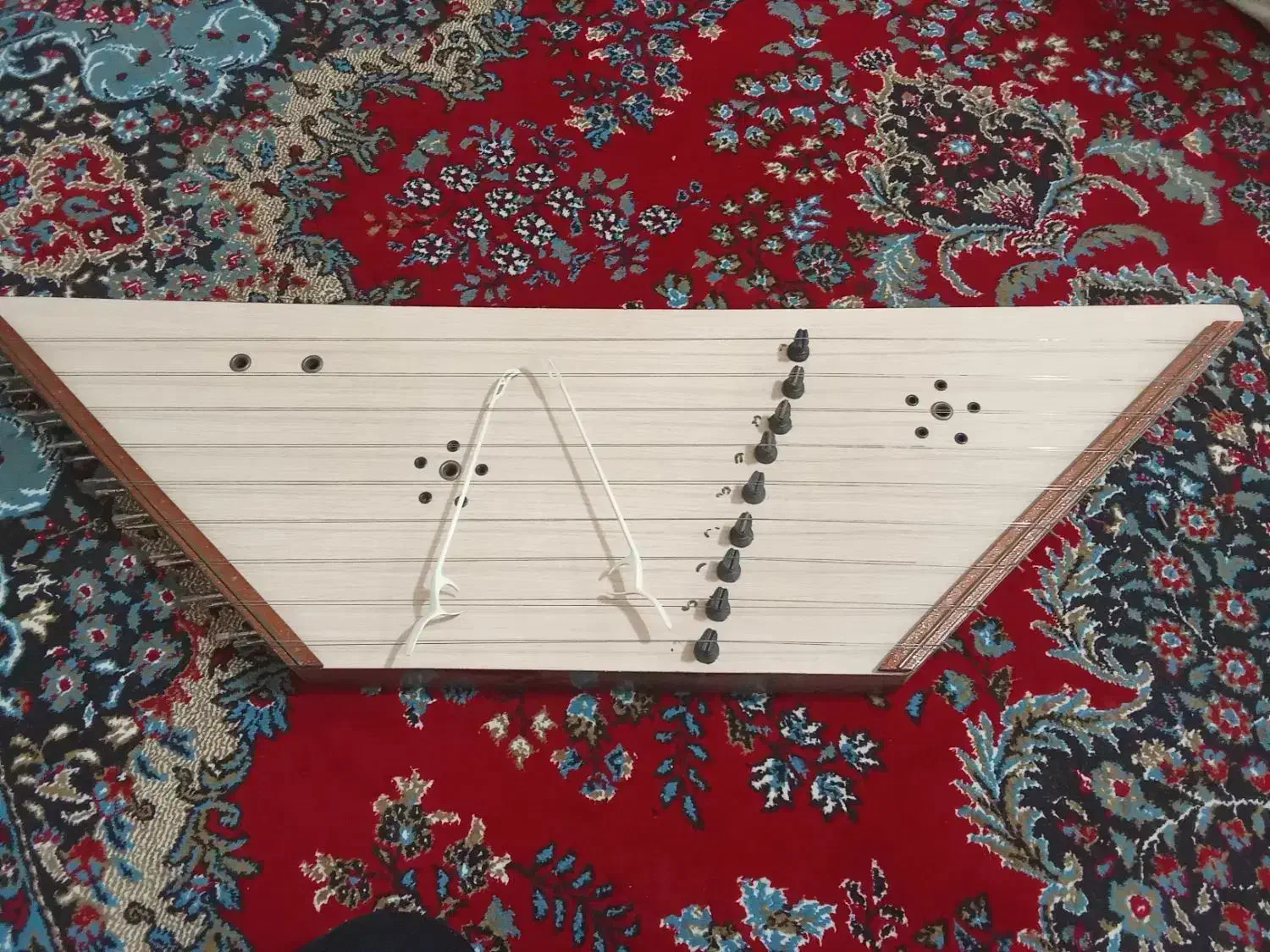 سنتور نو|سازهای سنتی|تبریز, |دیوار