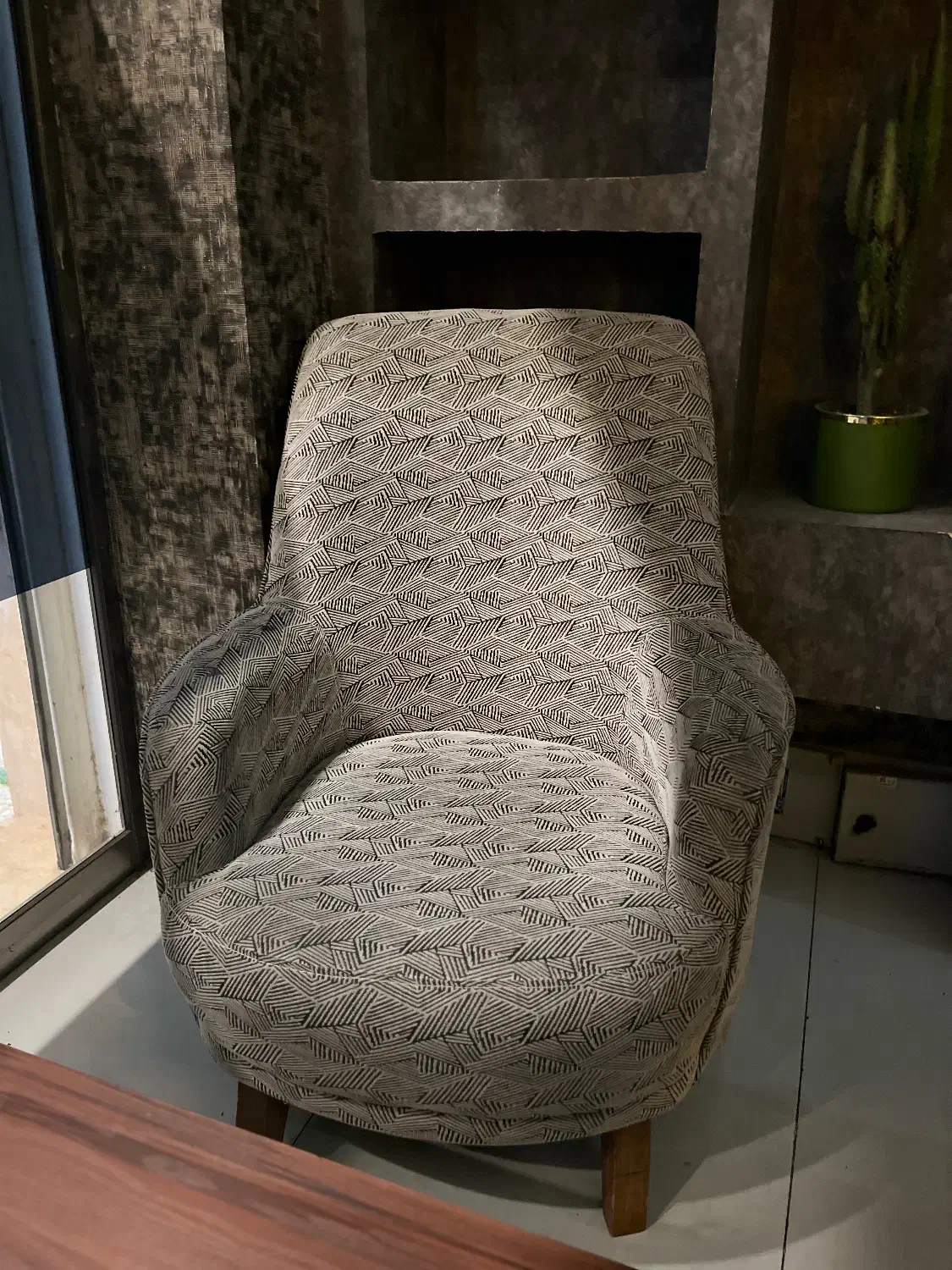 میز و م‌بل|مبلمان اداری|قم, بکایی|دیوار