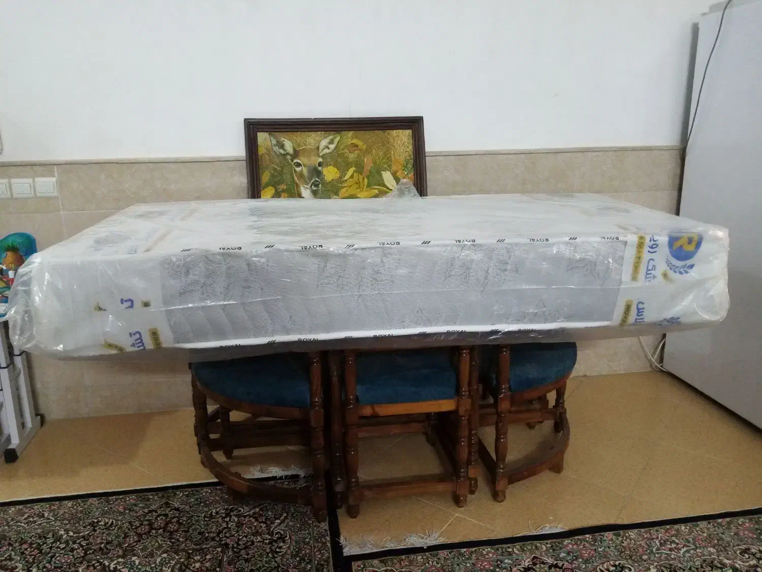 یک عدد تشک برند رویال نو نو اصلا استفاده نشده|تشک تختخواب|قم, انسجام|دیوار