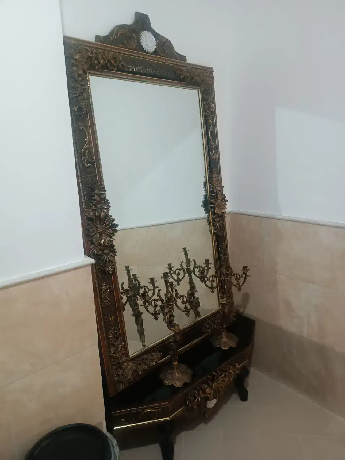 آینه قدی با شمعدون و میز عسلی|آینه|ساوه, |دیوار