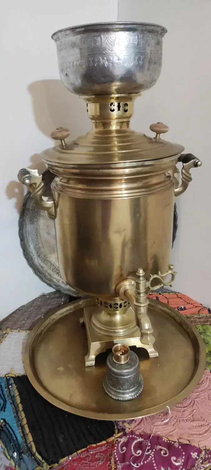 سماور روسی زغالی قدیمی|کلکسیون اشیاء عتیقه|کن, |دیوار