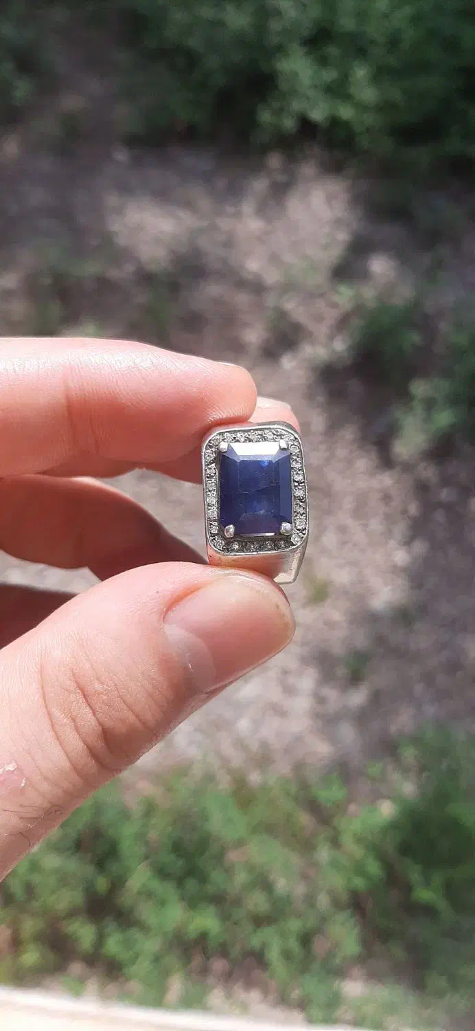 انگشتر نقره .با نگین یاقوت کبود اصل دور برلیان اصل|جواهرات|رشت, معلولین|دیوار