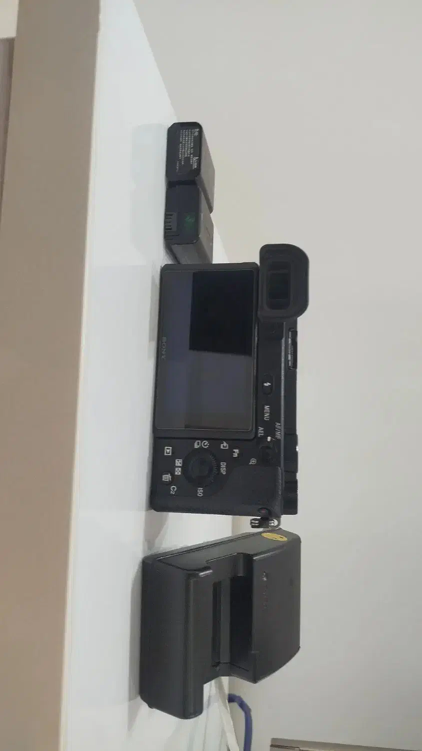 دوبین سونی ۶۴۰۰ در حد|دوربین عکاسی و فیلم‌برداری|گنبد کاووس, |دیوار