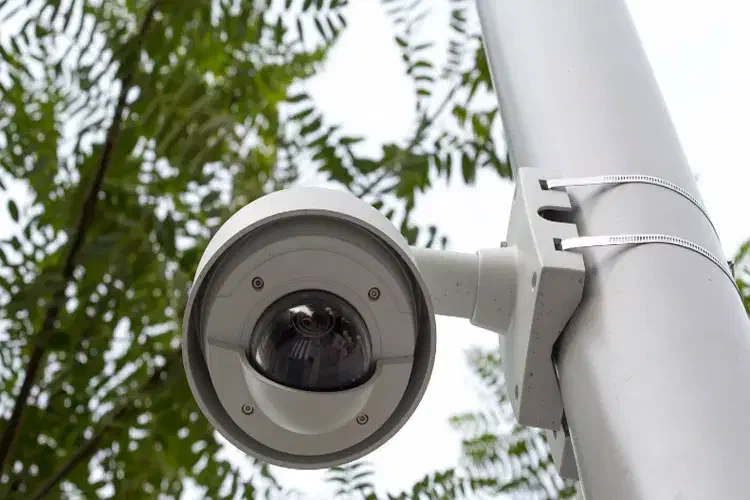 نصب دوربین مداربسته و سیستم های امنیتی|خدمات پیشه و مهارت|اردبیل, |دیوار