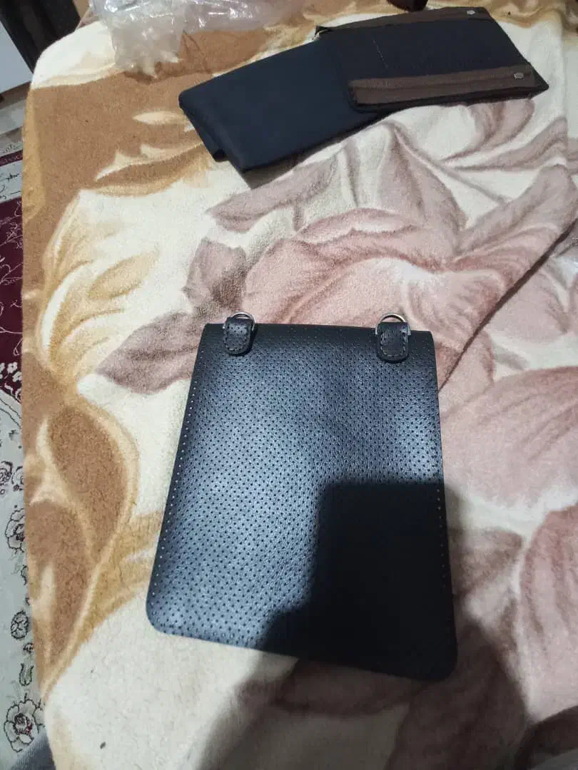 چرم|کیف، کفش، کمربند|قائم‌شهر, |دیوار