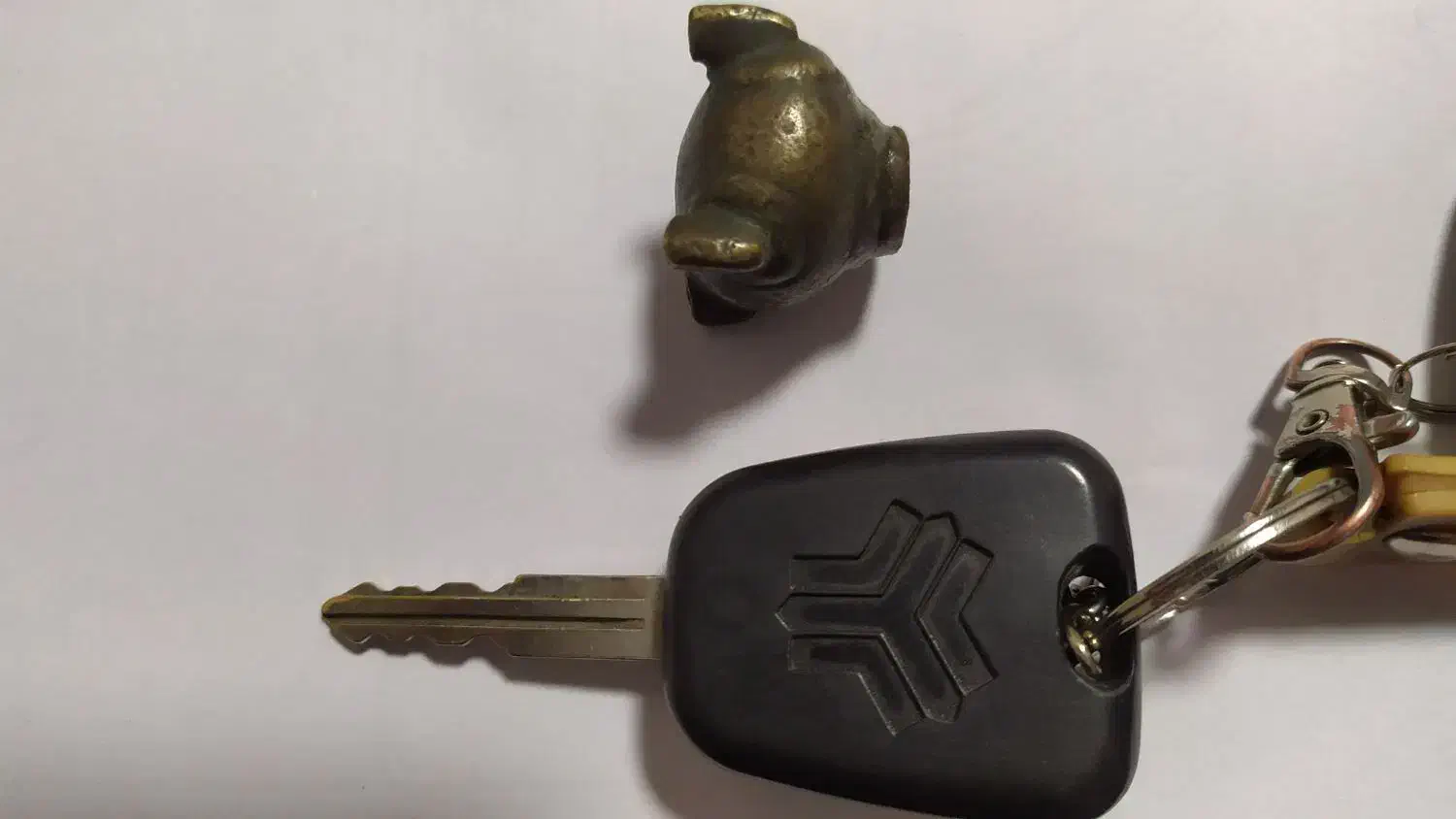 عتیقه|کلکسیون اشیاء عتیقه|شیراز, ترمینال باربری|دیوار