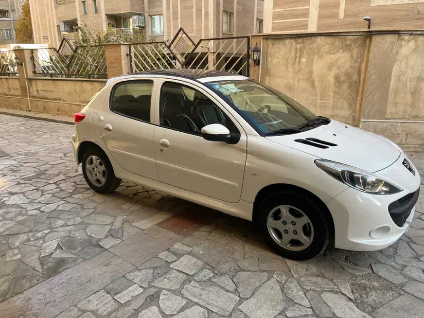 پژو ۲۰۷پانورما 1402 گارانتی فعال|خودرو سواری و وانت|اراک, |دیوار