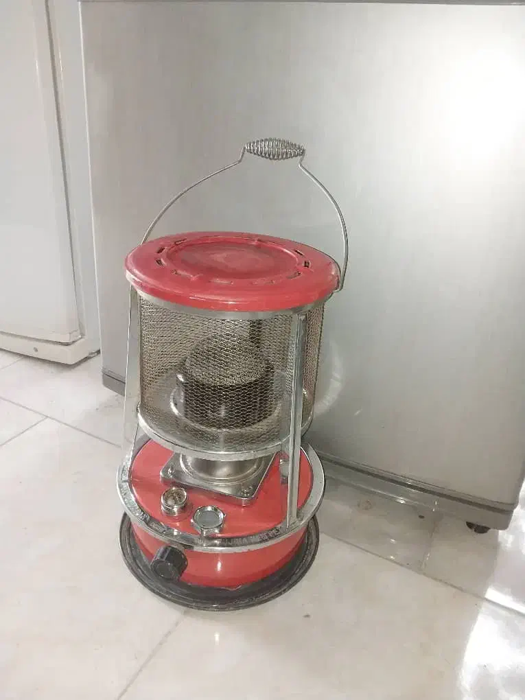 چراغ والور نفتی اصل ژاپن کاملا سالم|بخاری، هیتر، شومینه|چالوس, |دیوار