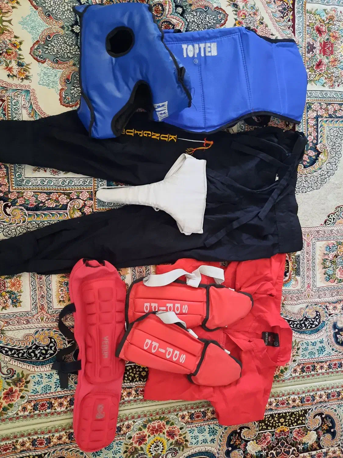 لوازم کونگ فو|تجهیزات ورزشی|اشتهارد, |دیوار