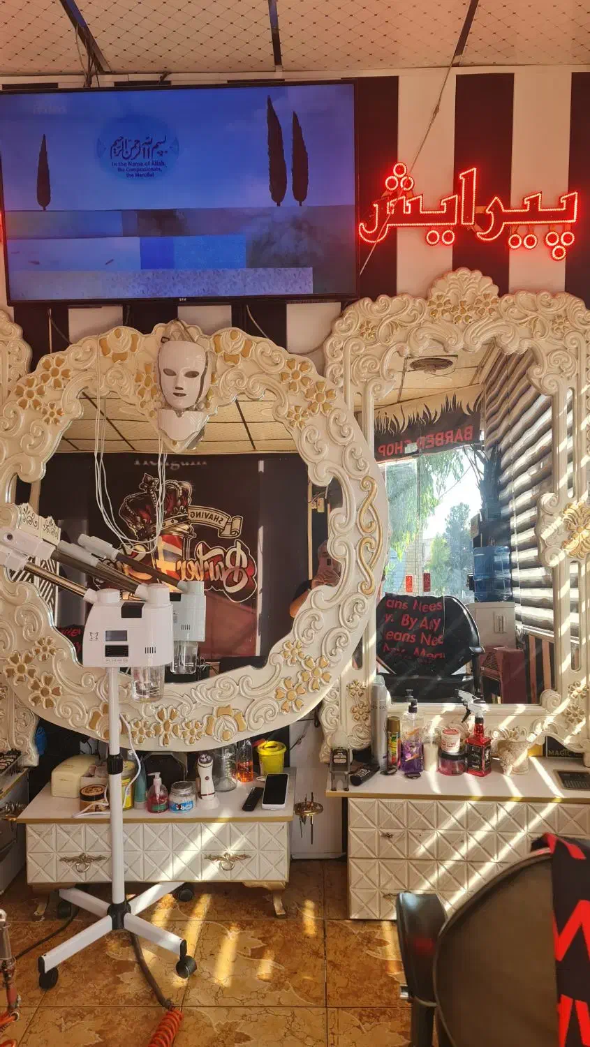 دکور|آرایشگاه و سالنهای زیبایی|قم, هفت تیر|دیوار