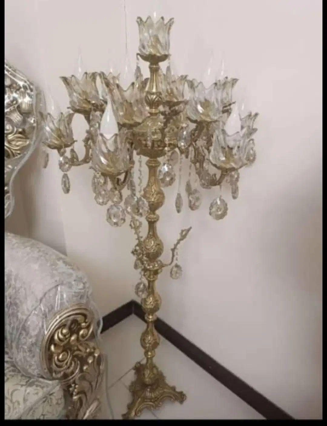 کنار سالنی. جنس برنج. 13 شاخه|لوستر و چراغ آویز|رباطکریم, رباطکریم|دیوار