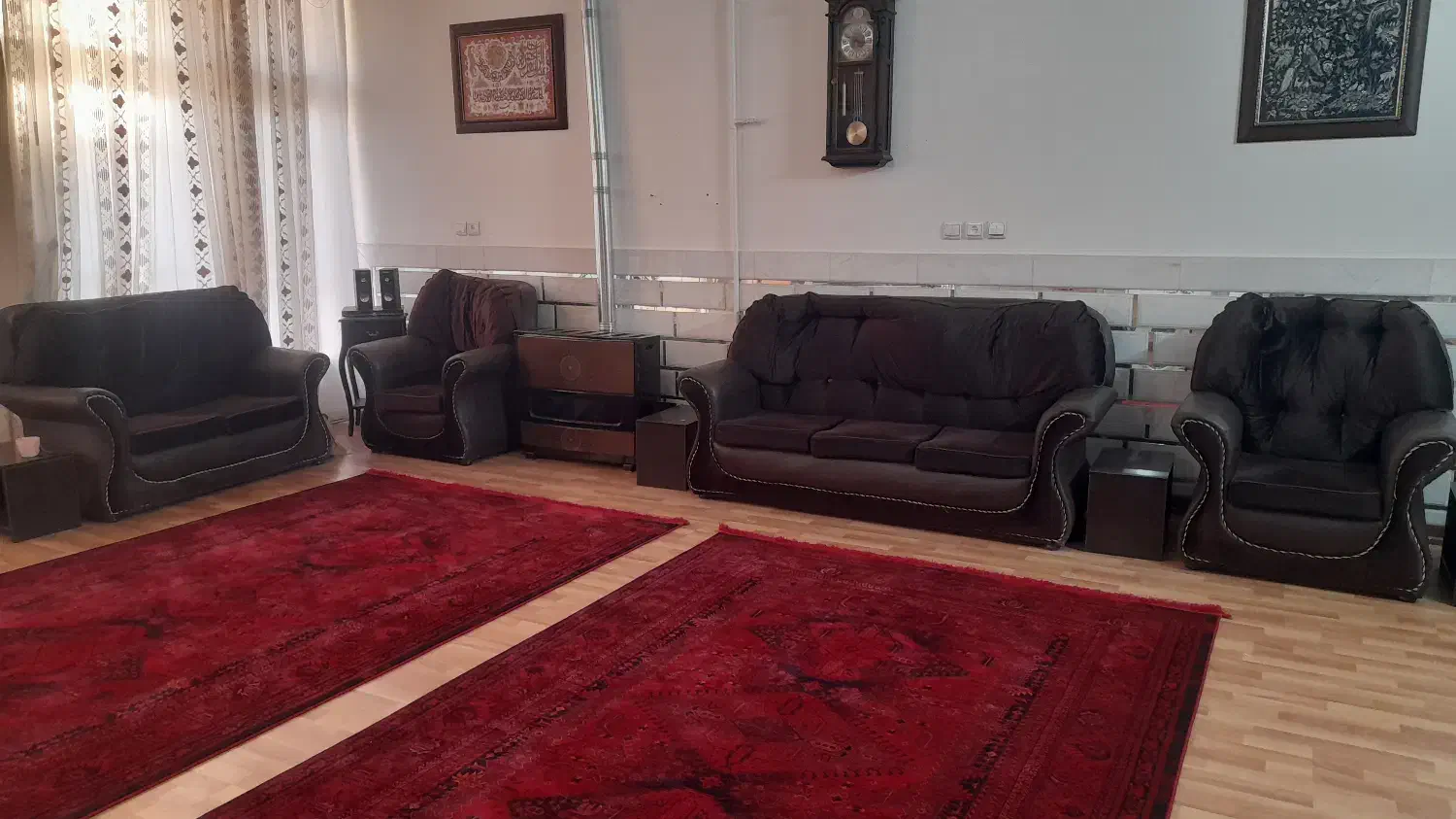 مبل راحتی به همراه میز عسلی|مبلمان خانگی و میز عسلی|شاهین‌شهر, خبرنگار|دیوار